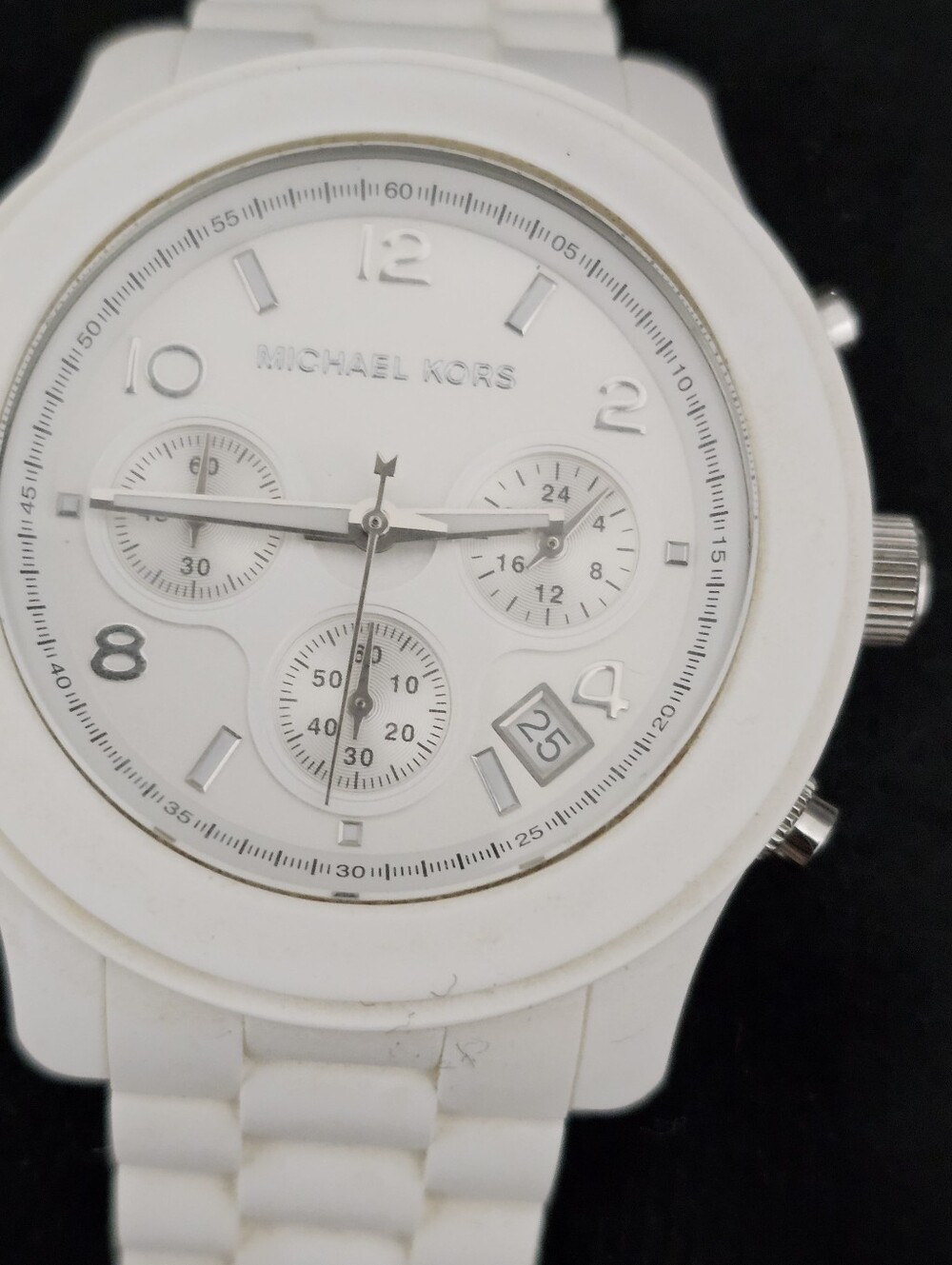 Michael Kors Womens White Silicone Runway Chronograph Sport Watch MK-5292 Works